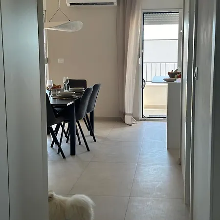 Thebeige Kaštela
